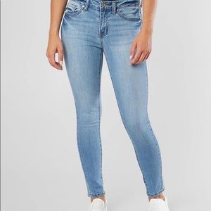 Kancan light wash non-distressed jeans, size 7/27